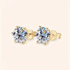 18K Gold Sparkling 0.5 Carat Diamond Moissanite Stud Earrings
